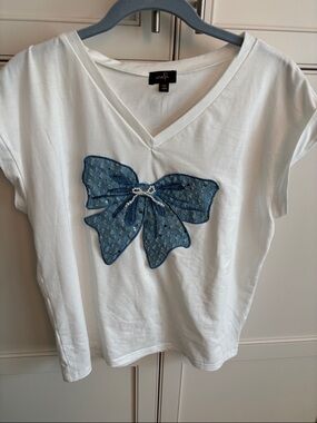 White V-Neck Tee with Blue Bow Applique